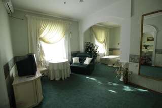 Отель Korall Николаев Полулюкс-9