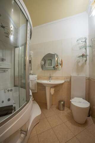 Отель Korall Николаев Люкс-3