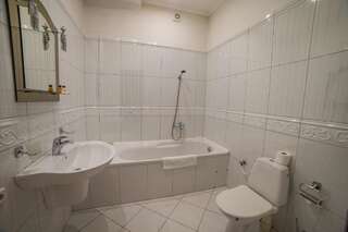 Отель Korall Николаев Люкс-5