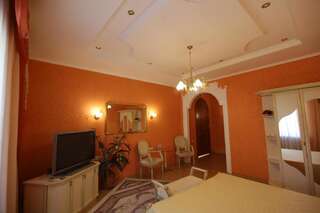 Отель Korall Николаев Люкс-11