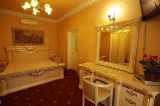 Отель Korall Николаев Люкс-16